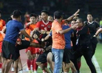 Asian Football Confederation (AFC) menjatuhkan sanksi atas insiden final cabor sepakbola kepada Timnas Indonesia U22