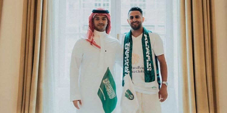 Ahlan wa Sahlan, Riyad Mahrez Resmi Gabung Al Ahli