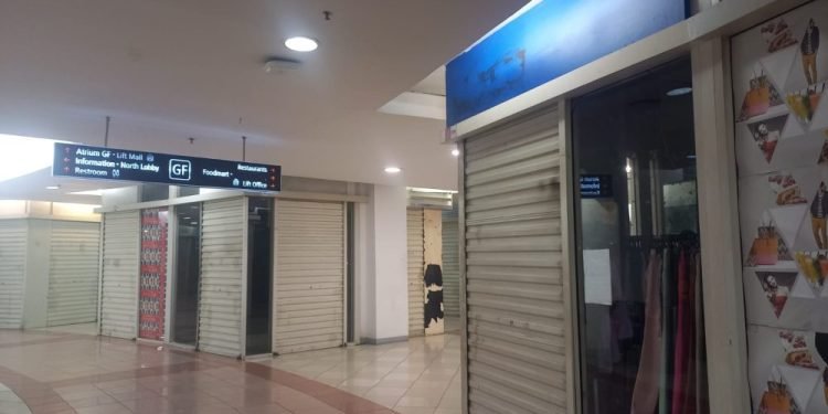 Menyedihkan, Plaza Semanggi Kini Sepi