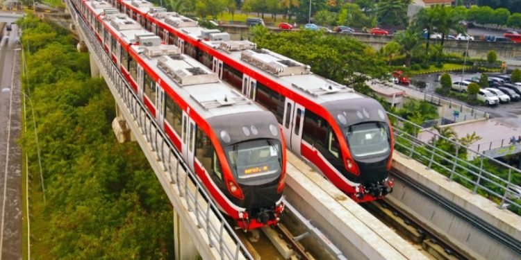 Jokowi Akui LRT Jabodebek Perlu Perbaikan dan Koreksi