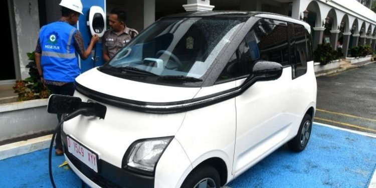 komitmen investasi untuk rantai pasok kendaraan listrik