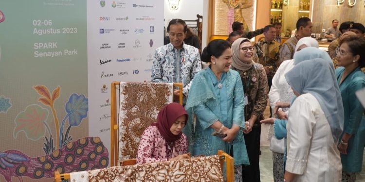 Presiden Apresiasi Para Pelaku Batik di Tanah Air