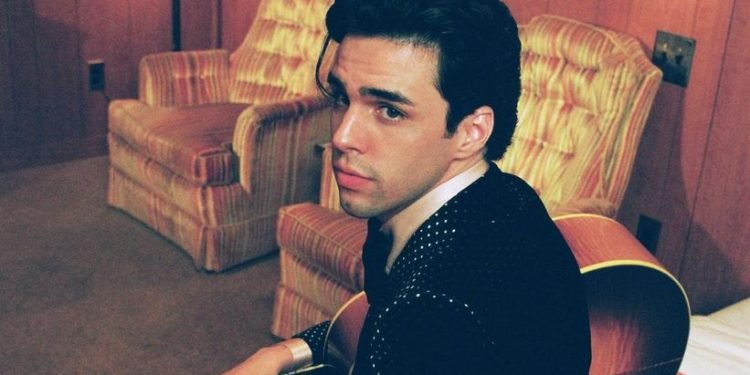 Stephen Sanchez Rilis Debut Album Angel Face September Mendatang