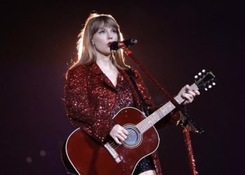 Taylor Swift Guyur Bonus $55M Bagi Kru Eras Tour, Kok Bisa?