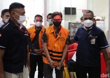 Asisten Hakim agung Gazalbi dipenjara