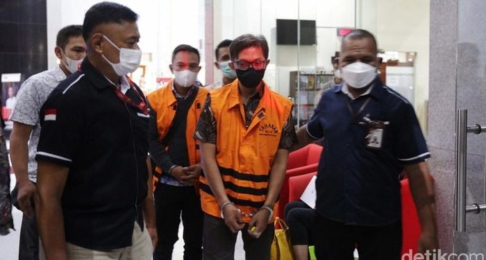 Asisten Hakim agung Gazalbi dipenjara