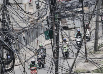 Kabel Semrawut di Jakarta tak Pernah Usai Meski Berganti Gubernur