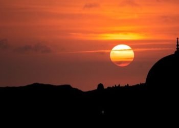 Shalat Dhuha Pada Waktu Ini Berpahala Senilai Ibadah Haji dan Umroh