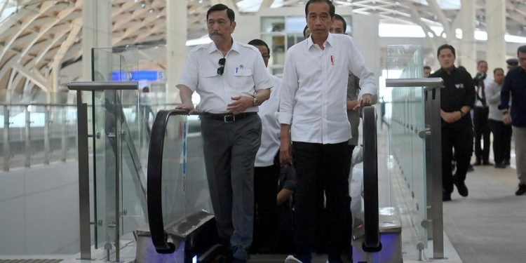 Presiden Jokowi Menjajal Kereta Cepat Jakarta-Bandung