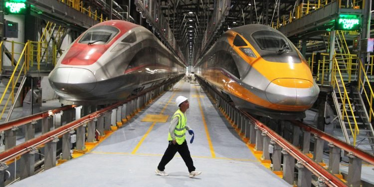 Kereta Cepat Jakarta-Bandung Diresmikan 1 Oktober, Saatnya Nikmati Sarana Transportasi Baru