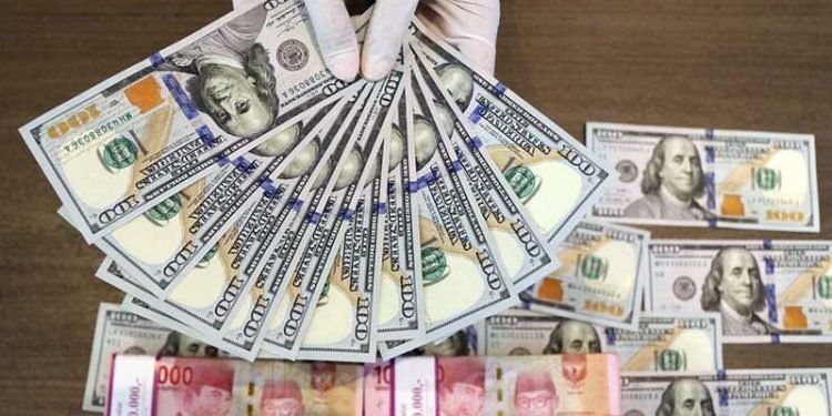 pelemahan nilai tukar rupiah terhadap dolar AS, merupakan dampak dari kondisi global