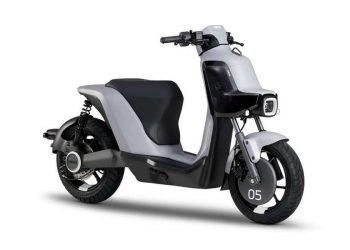 Yamaha ELove dibangun berdasarkan Motoroid, robot humanoid pengendara sepeda motor otonom
