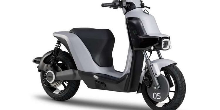 Yamaha ELove dibangun berdasarkan Motoroid, robot humanoid pengendara sepeda motor otonom