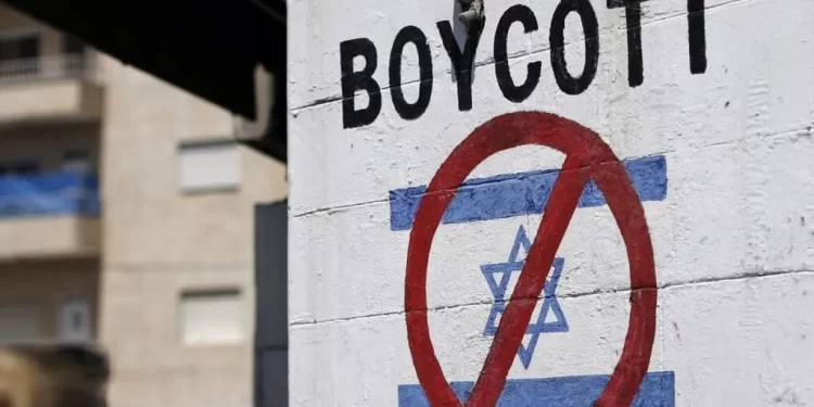 MUI resmi mengeluarkan Fatwa MUI Nomor 83 Tahun 2023 tentang Hukum Dukungan Terhadap Perjuangan Palestina yang mewajibkan dukungan kepada Palestina
