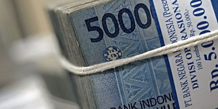 Berdasarkan data Bank Indonesia (BI), rata-rata bunga kredit perbankan per Oktober 2023 sebesar 10,01%, atau naik 82 basis poin dari September 2023.