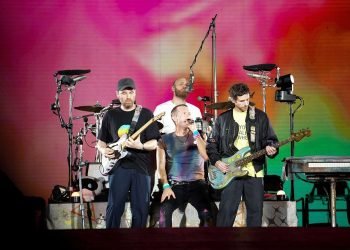 Keseruan Konser Coldplay di Jakarta