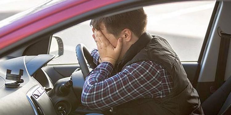 kebiasaan berkendaraan yang berbahaya jika terus-menerus dilakukan