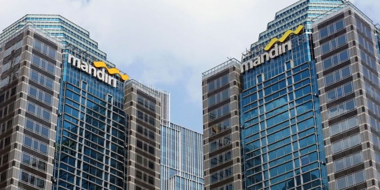 Berdasar data Bloomberg League Table Reports per 26 Desember 2023, BMRI dicatat memiliki 38 transaksi dengan nilai kredit sebesar US$ 4,39 miliar.