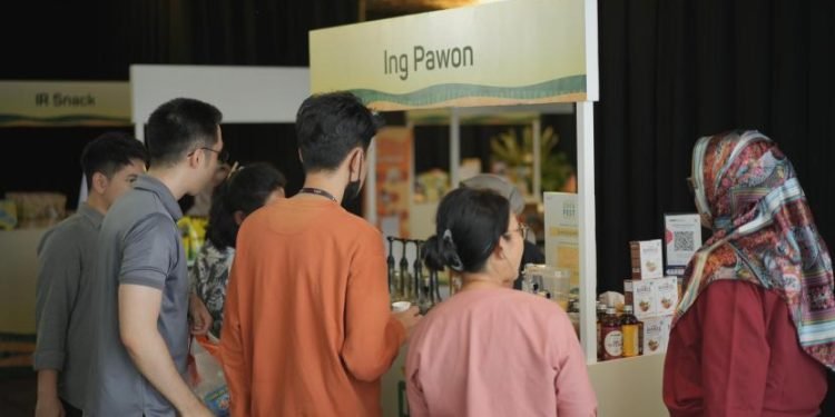 Daya Fest 2023 menghadirkan bazaar tahunan ‘Selendang Mayang’ tanggal 12-13 Desember 2023 dengan bertempat di lantai area publik Menara BTPN secara offline.