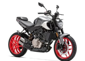 Keeway V302N memiliki model mirip Ducati Monster yang baru. Motor ini rencananya akan terlebih dahulu dijual di Eropa pada Maret 2024