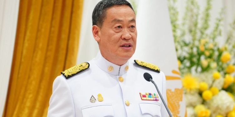 Perekonomian Thailand tengah berada dalam krisis.