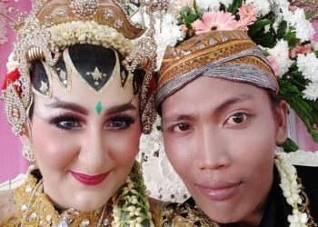 Viral! Pasangan Bule Austria Gugat Cerai Petugas PPSU Karena Judi Online