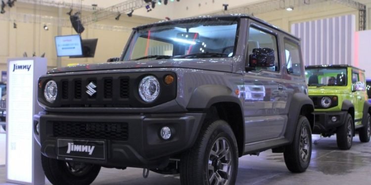 PT Suzuki Indomobil Sales (SIS) akan meluncurkan Suzuki Jimny lima pintu. Jimny lima pintu ini dicatat telah masuk Indonesia dan sudah bisa dipesan (inden) sejak awal Januari 2024