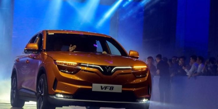 VinFast sebagai produsen mobil listrik (EV) Vietnam menyatakan jika pihaknya mengirimkan sekitar 35 ribu mobil pada tahun 2023. Namun demikian angka tersebut, di bawah target penjualan sebesar 40 ribu unit