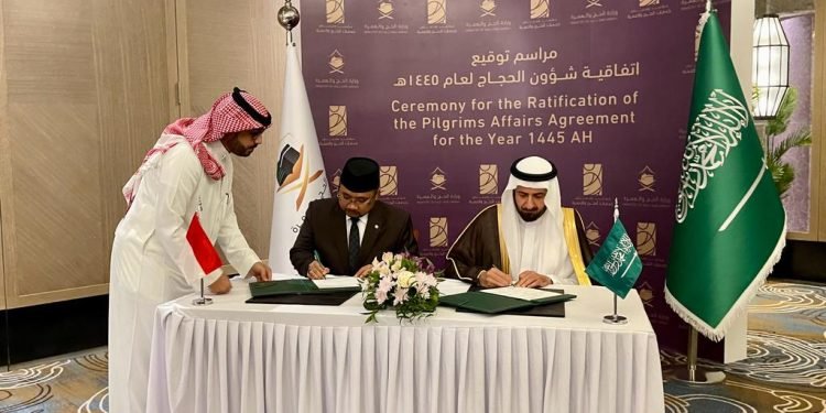 Tandatangani Ta’limatul Hajj, Indonesia akan Berangkatkan 241 ribu Jemaah Haji