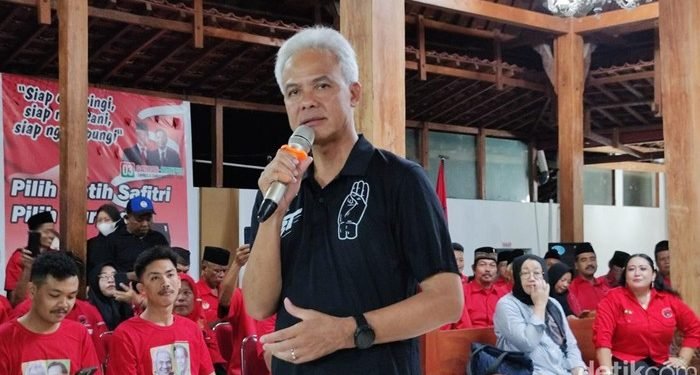 Disinggung Jokowi Soal Jalan di Jateng, Ganjar: Saya Sampaikan Terima Kasih