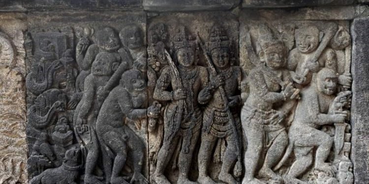 Dengan diketahuinya celurit yang tidak lain adalah krětāla atau senjata asli dalam sejarah Jawa Kuna menurut kajian arkeologis dan filologis, maka Sakera atau Sadiman atau Sagiman sebagai sosok yang melakukan perlawanan terhadap kebijakan Belanda dengan celurit sebagai senjata, dapat dikatakan merupakan sosok yang mempopulerkan kembali celurit sebagai sebuah senjata pembunuh.