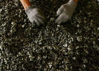 Harga Nikel Dunia Anjlok, Suramnya Hilirisasi Nikel Indonesia