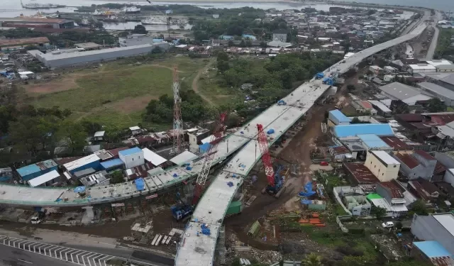 Jalan Akses Tol MNP ini dicatat merupakan bagian dari sistem jaringan jalan tol di Metropolitan Makassar yang kini sudah berjejaring sepanjang 25 km