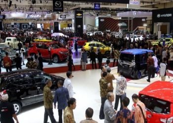 Berdasar data Gabungan Industri Kendaraan Bermotor Indonesia (Gaikindo), penjualan wholesales (pabrik ke dealer) tercatat sebanyak 69.619 unit pada Januari 2024 atau turun 26,1% year on year (YoY) dibandingkan realisasi penjualan Januari 2023 yakni 94.270 unit