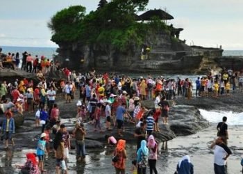 Menteri Pariwisata dan Ekonomi Kreatif Sandiaga Uno dalam kickoff Bangga Buatan Indonesia (BBI) dan Bangga Berwisata di Indonesia (BBWI) di Jakarta, (26/2/2024) malam, meminta masing-masing daerah melakukan terobosan.