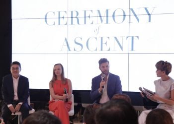 Savyavasa Rayakan Tahap Baru Topping Off