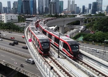Penambahan ini membuat jumlah perjalanan LRT Jabodebek menjadi 308 perjalanan, atau meningkat 16 persen. Untuk akhir pekan, jumlah perjalanan LRT Jabodebek mulai 1 Maret juga ditambah. Dicatat menjadi 260 perjalanan dari sebelumnya 240 perjalanan.