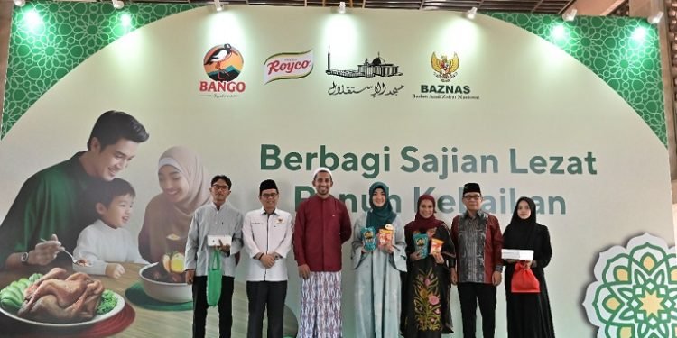 Acara hari ini melibatkan lebih dari 5.000 orang dan dihadiri oleh jajaran Direksi Unilever Indonesia, jajaran Pimpinan BAZNAS RI, serta Imam Besar Masjid Istiqlal.