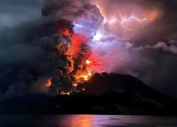 Gunung Ruang Erupsi BMKG Imbau Waspada Tsunami