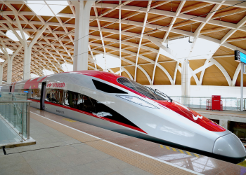 Jadwal reguler kereta cepat Whoosh ditambah dari sebelumnya 44 perjalanan per hari pada April 2024 menjadi 48 perjalanan per hari pada Mei 2024