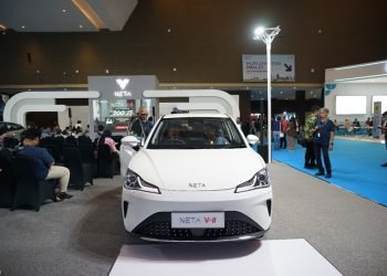 Dengan harga pre-book sebesar Rp 200 jutaan, pengunjung dapat melakukan pemesanan dengan pembayaran tanda jadi sebesar Rp 5 juta. NETA V-II menampilkan beragam keunggulan baru, termasuk Starlight grille, Galaxy Electroplating Trim, dan LED Headlight untuk tampilan depan.
