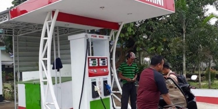 "Pertamini" kini resmi tak boleh beroperasi di Ibu Kota Provinsi Kalimantan Timur tersebut. Larangan ini dituangkan dalam Surat Keputusan (SK) Nomor 500.2.1/184/HK-KS/IV/2024.