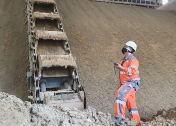 Pada kuartal I 2024, SMBR meraih pendapatan bersih Rp 406,5 miliar melalui sinergi pengelolaan pasar dan harga.