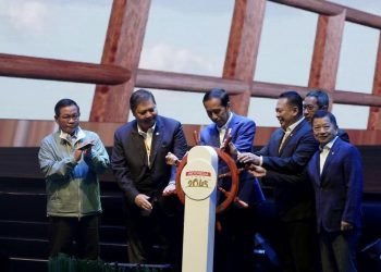 Indonesia pada saat ini masih berada di jalan yang tepat atau on-track untuk dapat mencapai Visi Indonesia Emas 2045