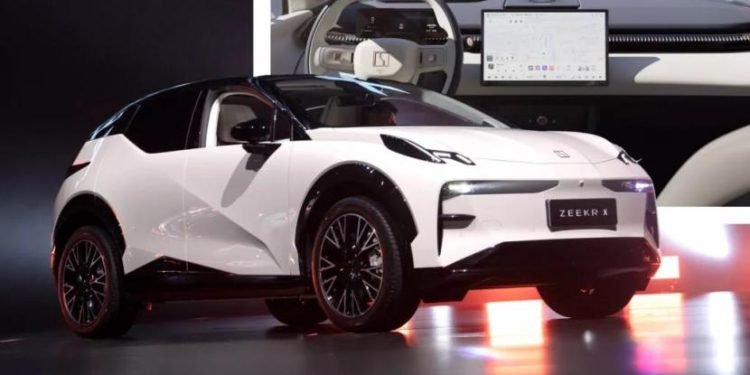Dua mobil ini memang dirancang menggabungkan konsep desain Eropa yang mewah dan penuh gaya dengan teknologi otomotif canggih dari China. Gabungan ini menjadi nilai tambah yang ditawarkan Zeekr kepada calon konsumen barunya di Tanah Air