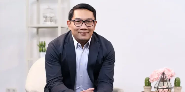 Hasil Survei di Jabar Tinggi, Mengapa Ridwan Kamil Tak Kunjung Diumumkan Golkar?