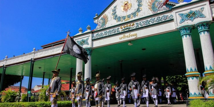 Sementara itu menurut Kepala Kantor Perwakilan BI DIY, Ibrahim, perekonomian DIY triwulan I 2024 tumbuh 5,02 persen (yoy). Angka ini lebih tinggi dibandingkan capain pada triwulan IV 2023 yang tercatat 4,86 persen (yoy), dan menjadi pertumbuhan ekonomi tertinggi di Pulau Jawa.