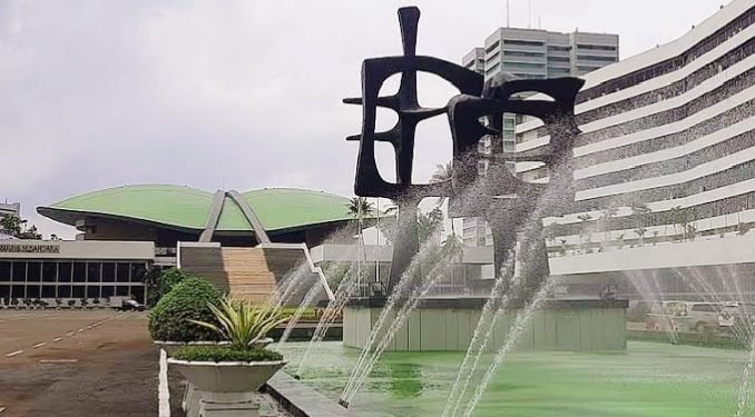 DPR RI Resmi Tunda Paripurna Pengesahan RUU Pilkada