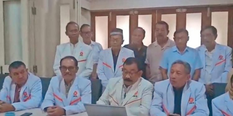 Heboh! 28 Dewan Pakar PKS Mundur