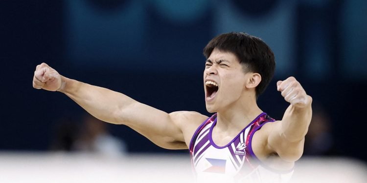 Bonus Fantastis Carlos Yulo Atlet Senam Filipina Usai Sabet 2 Emas Olimpiade 2024